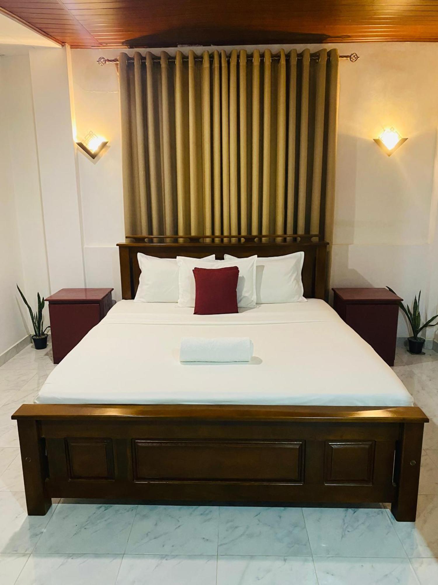 Enara Luxury Stay Katugastota Exterior foto